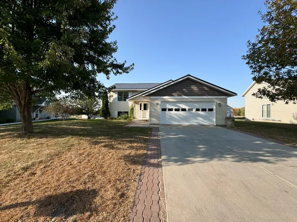 220 Spruce St, Paynesville, MN 56362