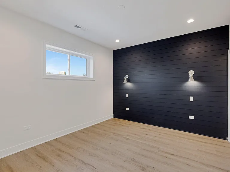 4224 S Langley Ave #2 — Photo 16