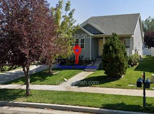 1542 N Candellaria Dr, Tooele, UT 84074