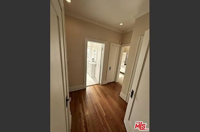 10736 Ashton Ave — Photo 12