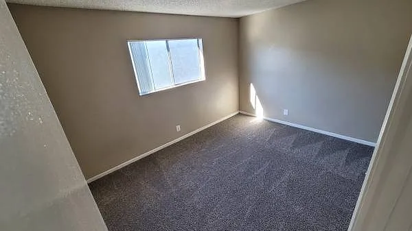Serramonte Park Apts — Photo 10