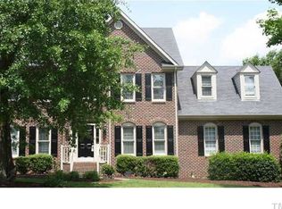 705 Oldwyck Dr, Fuquay Varina, NC 27526