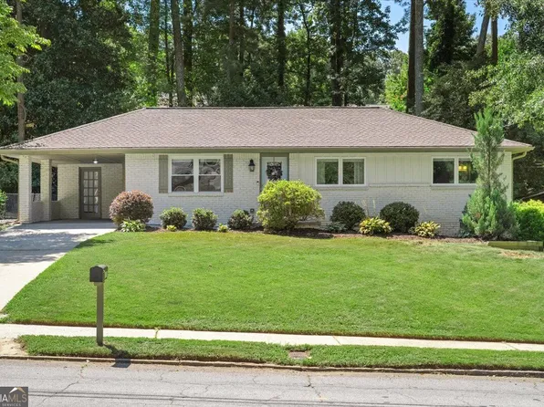 2897 Harcourt Dr, Decatur, GA 30033