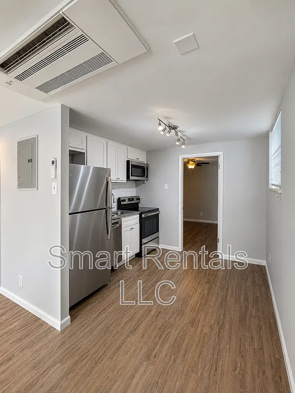 1 bed, 1.0 bath, 650 sqft, $1,100 — Photo 2