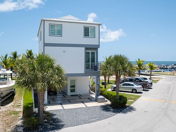 2nd image of 94825 Overseas Hwy #204