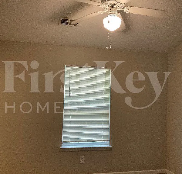 102 Watercress Ct — Photo 9