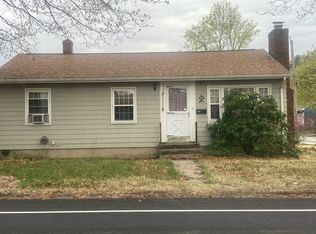 15 Johnson Blvd, Coventry, RI 02816