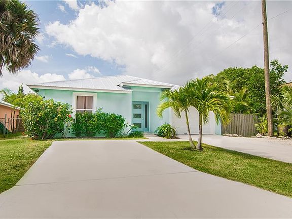 3rd image of 3008 SE Waveland Pl