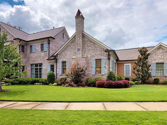3rd image of 541 E Winding Wood Cir