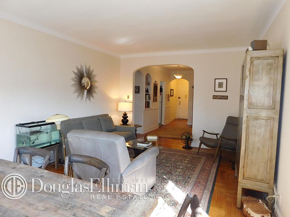 1st image of 225 Park Pl APT 5A