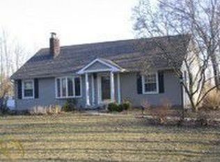 8739 Lake Rd, Grosse Ile, MI 48138