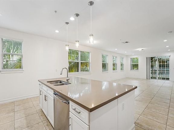 2nd image of 101 E Coda Cir Unit D