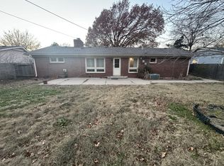 2416 N Riverlawn Dr, Wichita, KS 67204