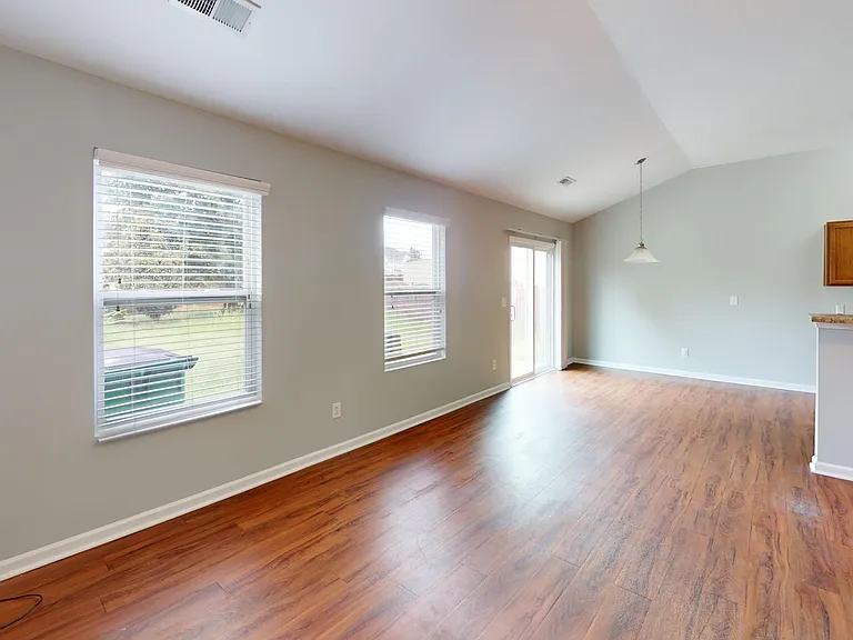 10612 Kempsford Dr — Photo 8