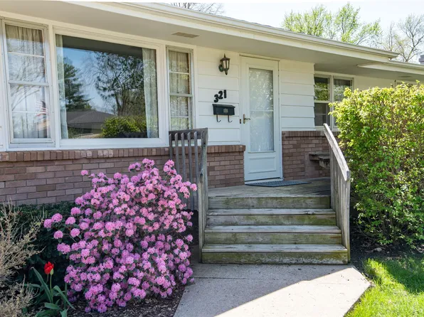 321 SE 9th St, Ankeny, IA 50021