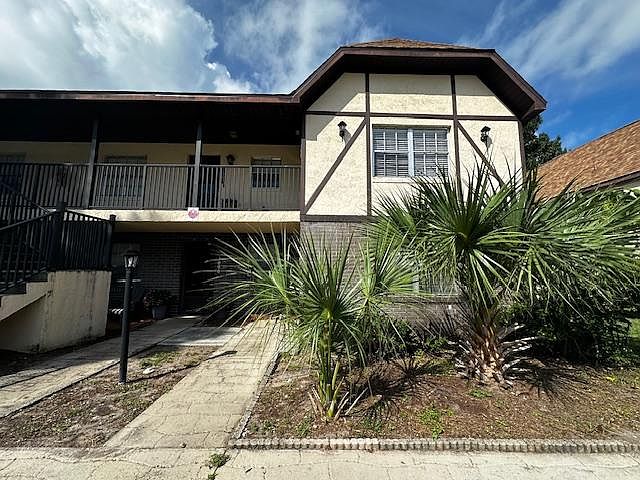 1st image of 3004 Sir Hamilton Cir
