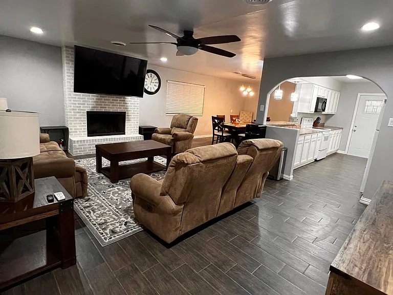 2504 Baylor Ave — Photo 24