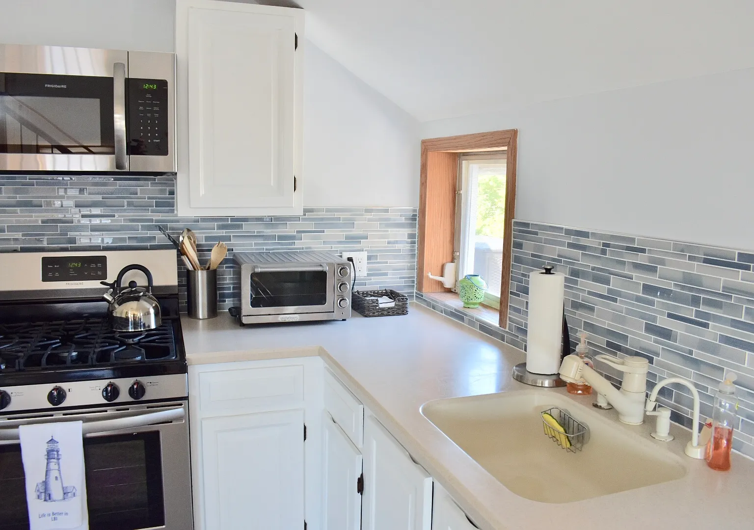 3 bed, 800 sqft, $1,850 — Photo 4