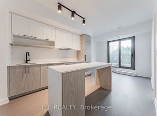 91 Montclair Ave #826, Toronto, ON M5P 1P5