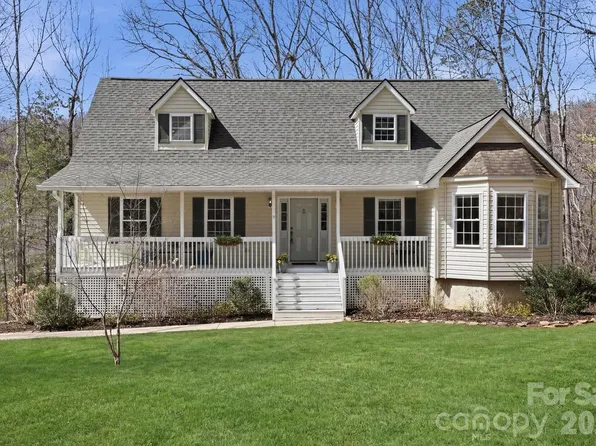 8 Fiver Ln, Asheville, NC 28803