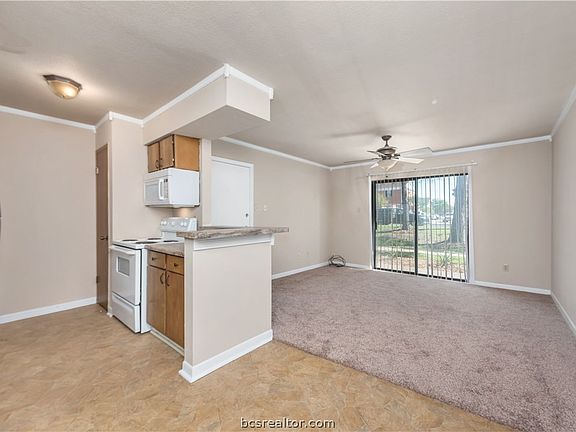 4th image of 904 University Dr #61