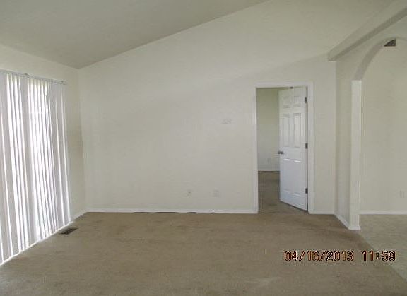 4th image of 17409 E Knox Ave