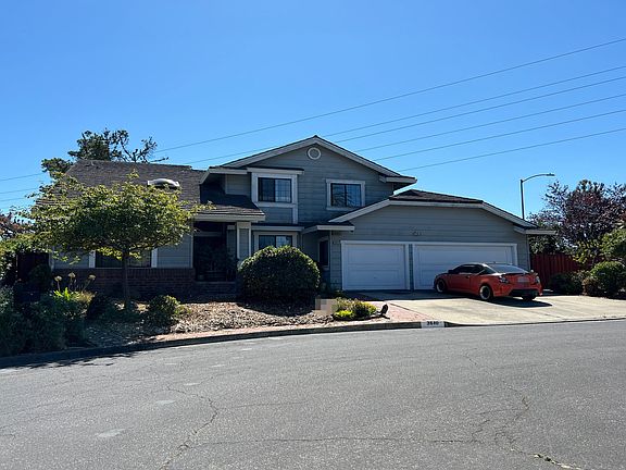 3rd image of 3610 Sunrise Ct