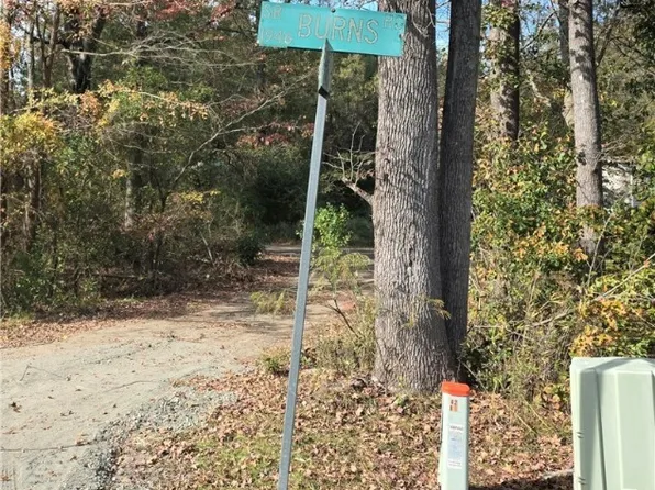 409 Burns Rd, Lumberton, NC 28358