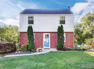 8143 Patricia Dr, Pittsburgh, PA 15237