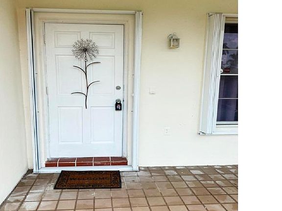 2nd image of 822 N Golf Dr