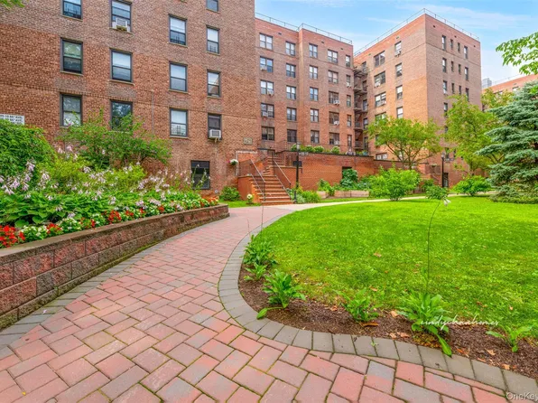 105-105 73rd Rd #1F, Forest Hills, NY 11375