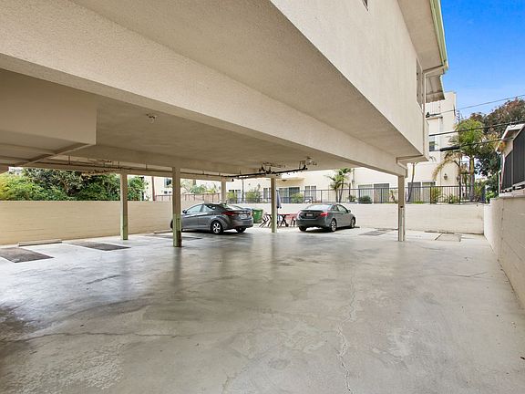 2nd image of 1723 S Barrington Ave #4