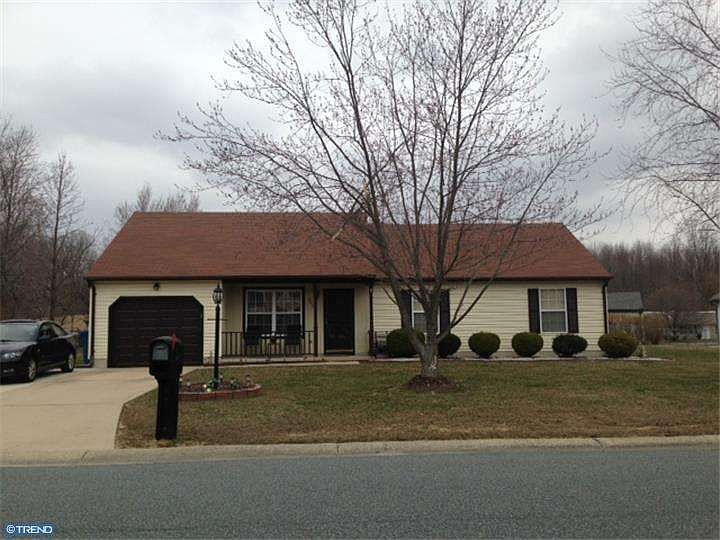 2nd image of 207 Carlisle Dr