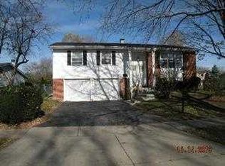 820 Norman Dr, Hoffman Estates, IL 60192