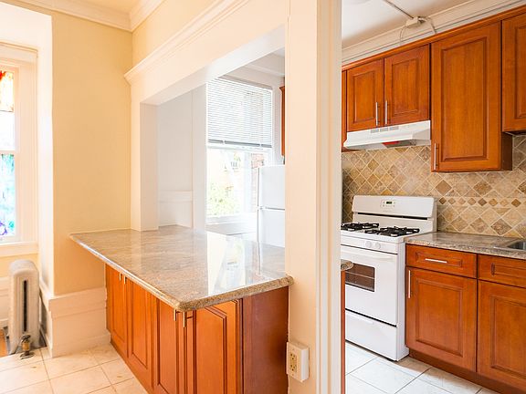 3rd image of 721 Bush St #206F