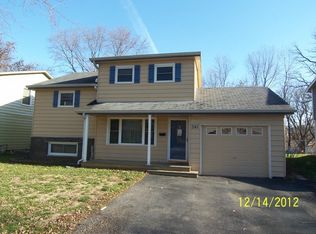 341 Ridge Ave, Crystal Lake, IL 60014