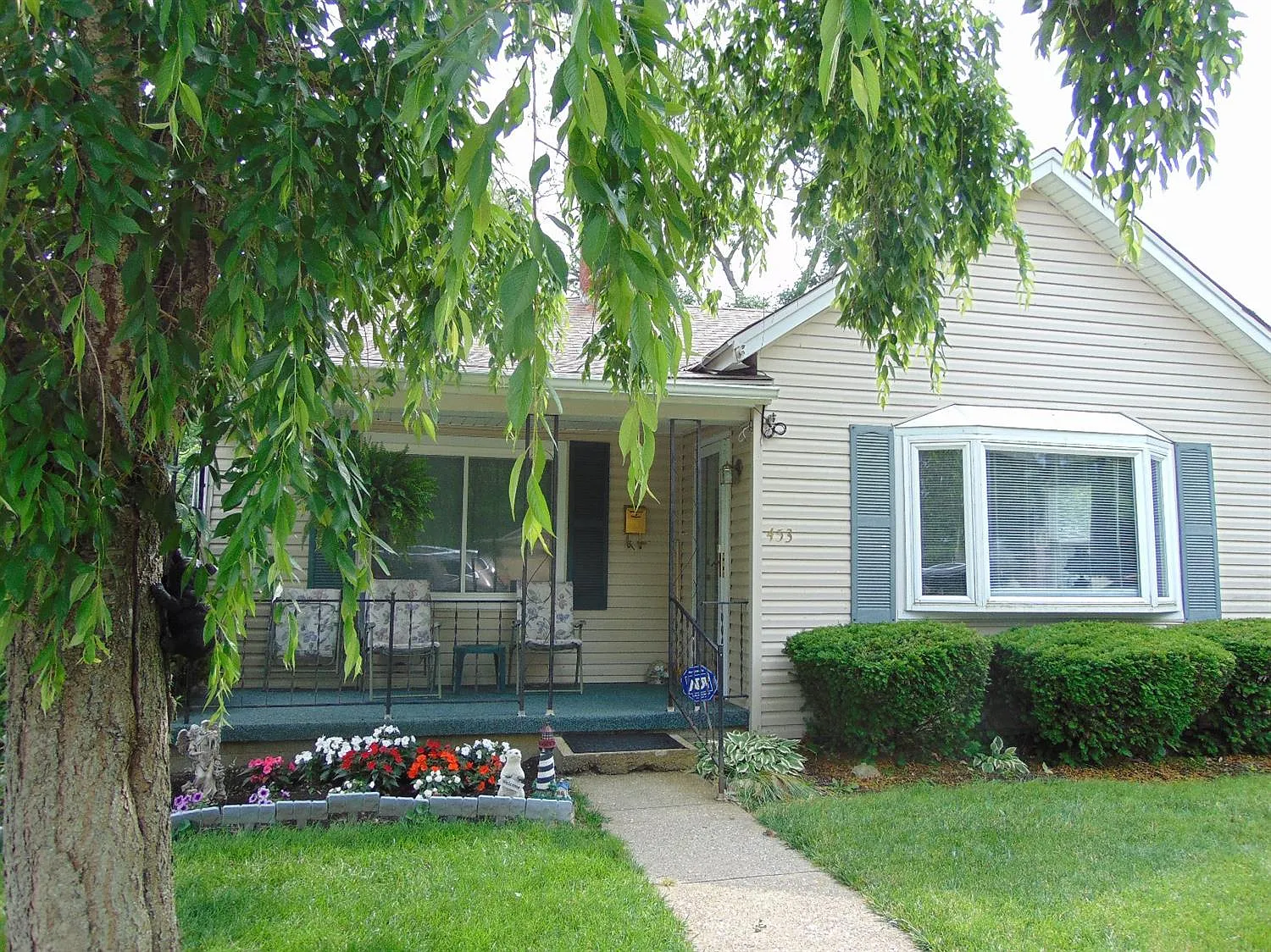 453 Spring St photo 1