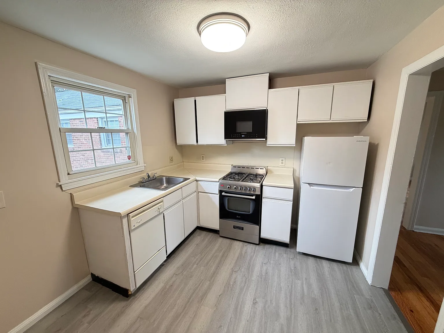 2 bed, 541 sqft, $1,500 — Photo 1
