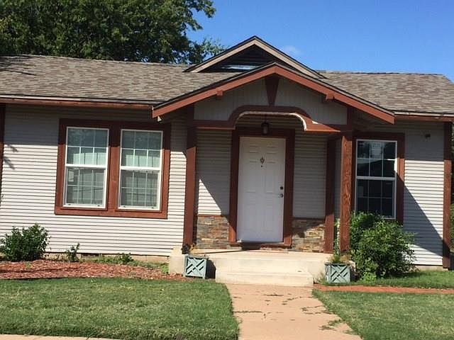 1st image of 610 Peach St