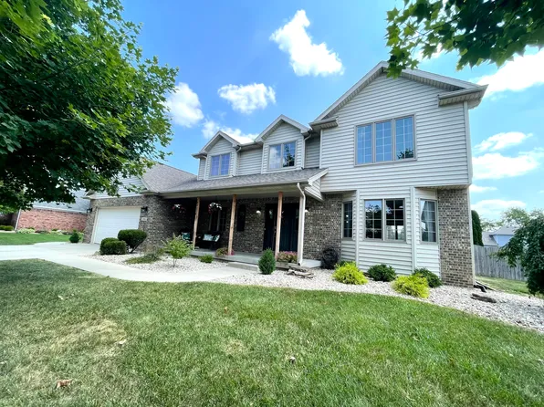 504 S Wintergreen Dr, Yorktown, IN 47396