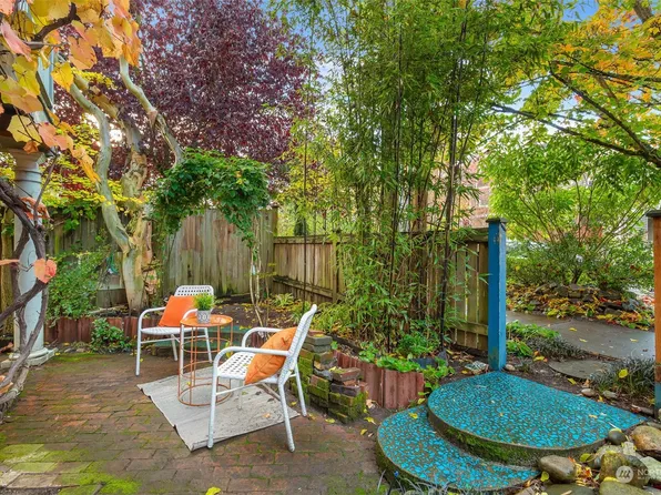 1413 NW 60th ST #A, Seattle, WA 98107