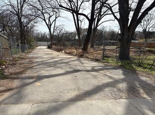 2784 E Overton Rd, Dallas, TX 75216