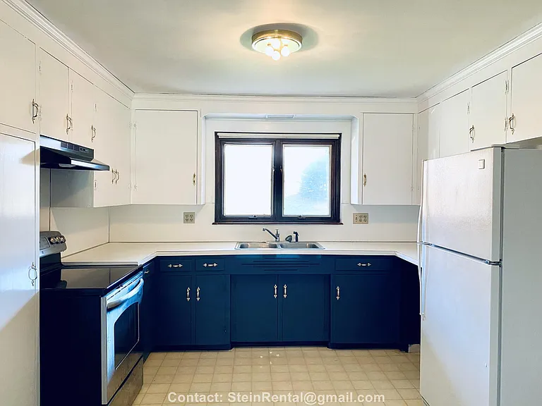 838 Stein Ln — Photo 7