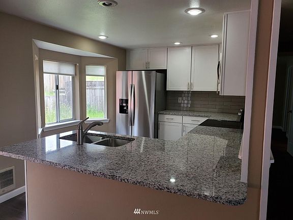 4th image of 7417-7419 63rd Street Ct W