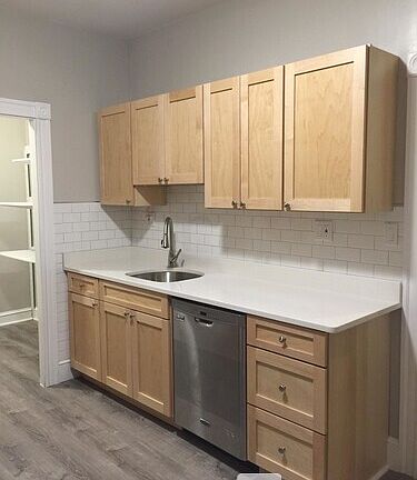 5th image of 220 Saint Paul St #1