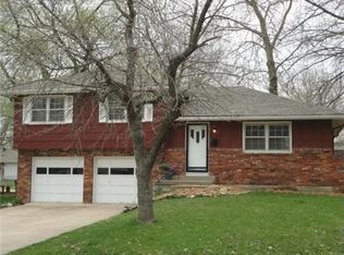710 S Church Ter, Olathe, KS 66061