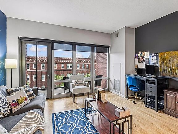 5th image of 929 Portland Ave APT 308