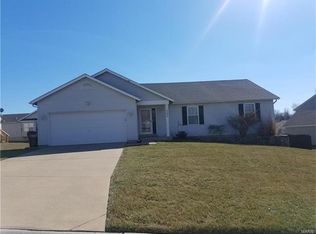 303 Grand Oaks Ct, Wentzville, MO
