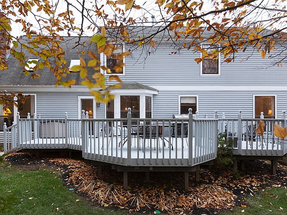 3rd image of 158 Highmeadow Dr
