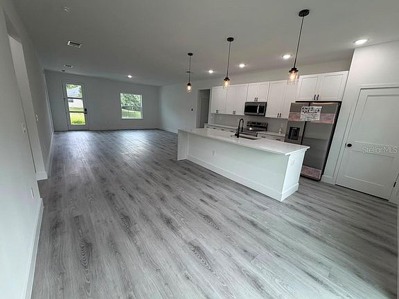 4th image of 7980 N PITCAIRN WAY